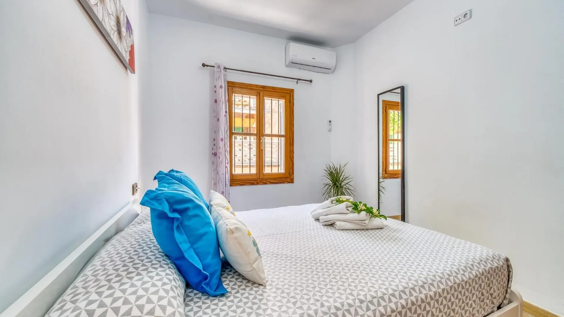 Charming Holiday Home For 6 Guests Alcúdia