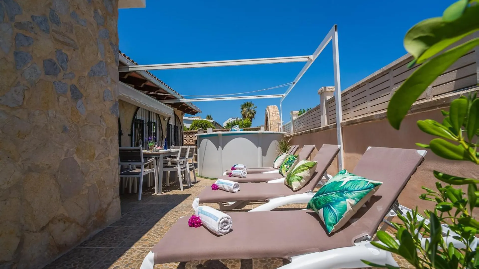 Charming Holiday Home For 6 Guests Alcúdia Španělsko