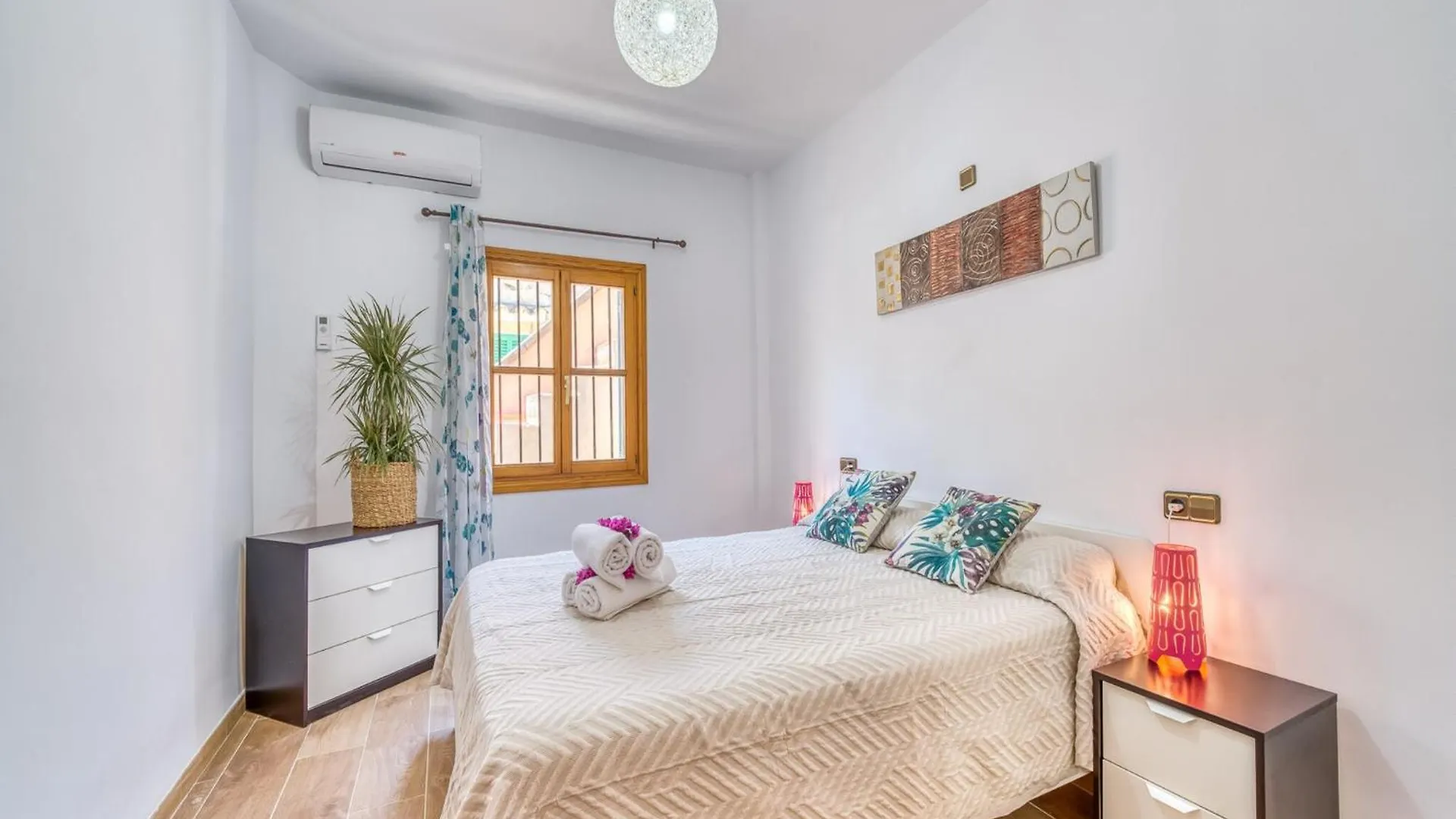 Charming Holiday Home For 6 Guests Alcúdia