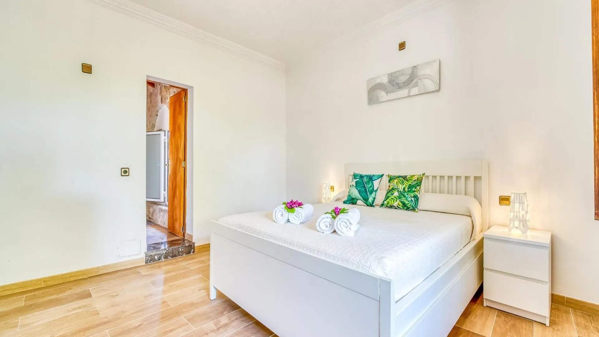 Charming Holiday Home For 6 Guests Alcúdia
