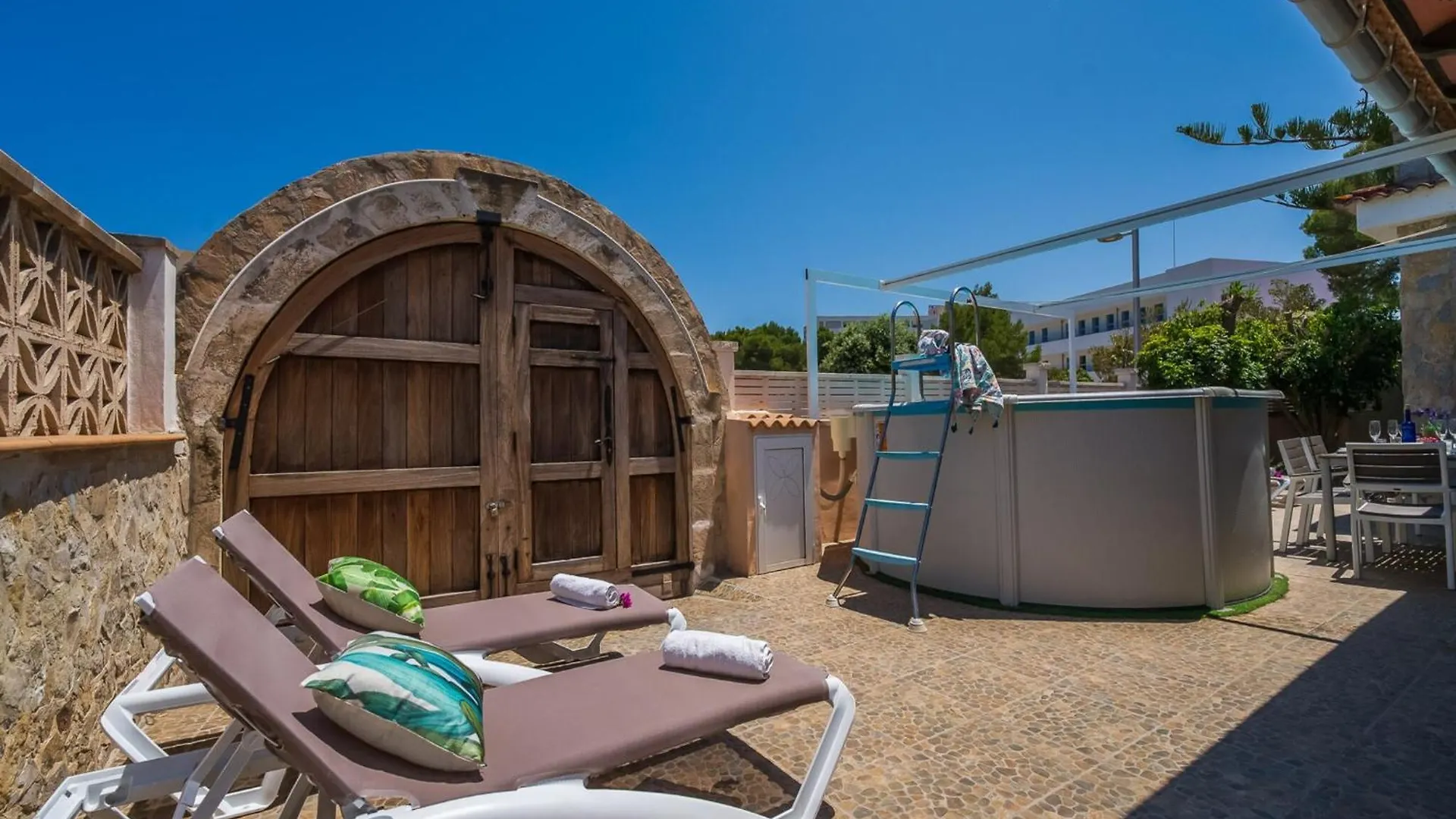 Charming Holiday Home For 6 Guests Alcúdia