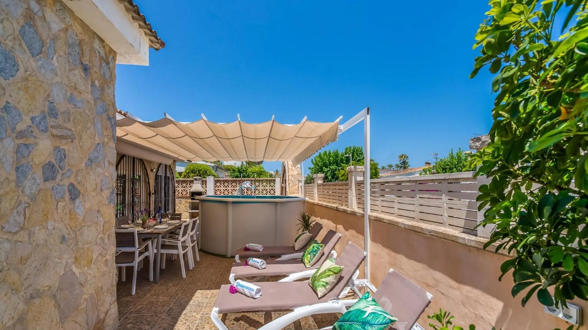 Charming Holiday Home For 6 Guests Alcúdia Španělsko